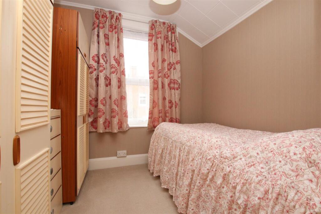 Bedroom 3.JPG
