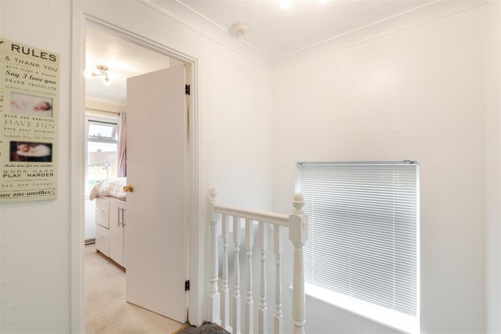 8652484-interior06.jpg