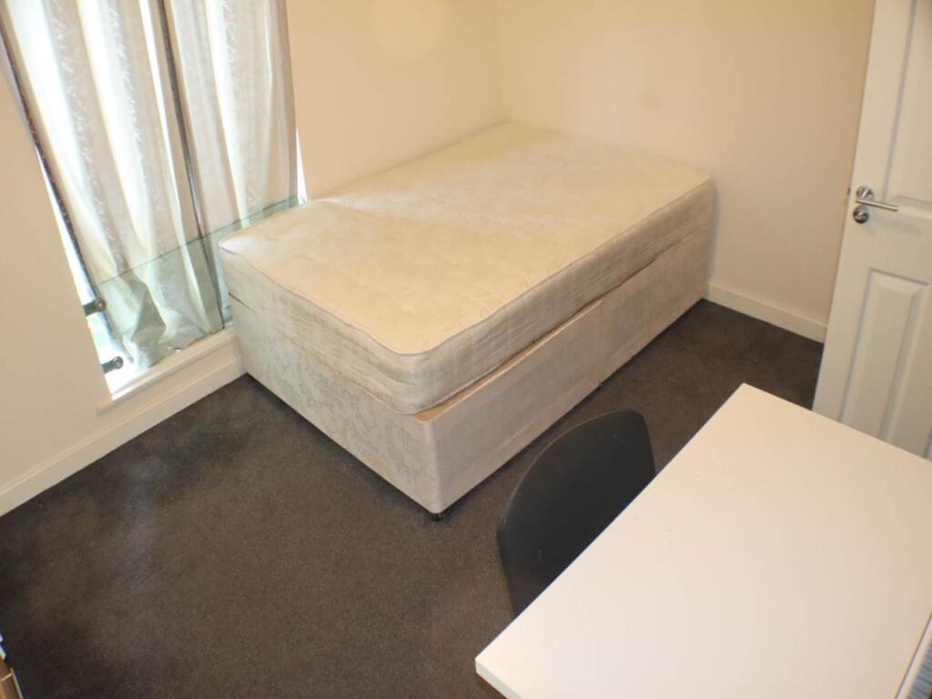 e0349628-0745-471b-8