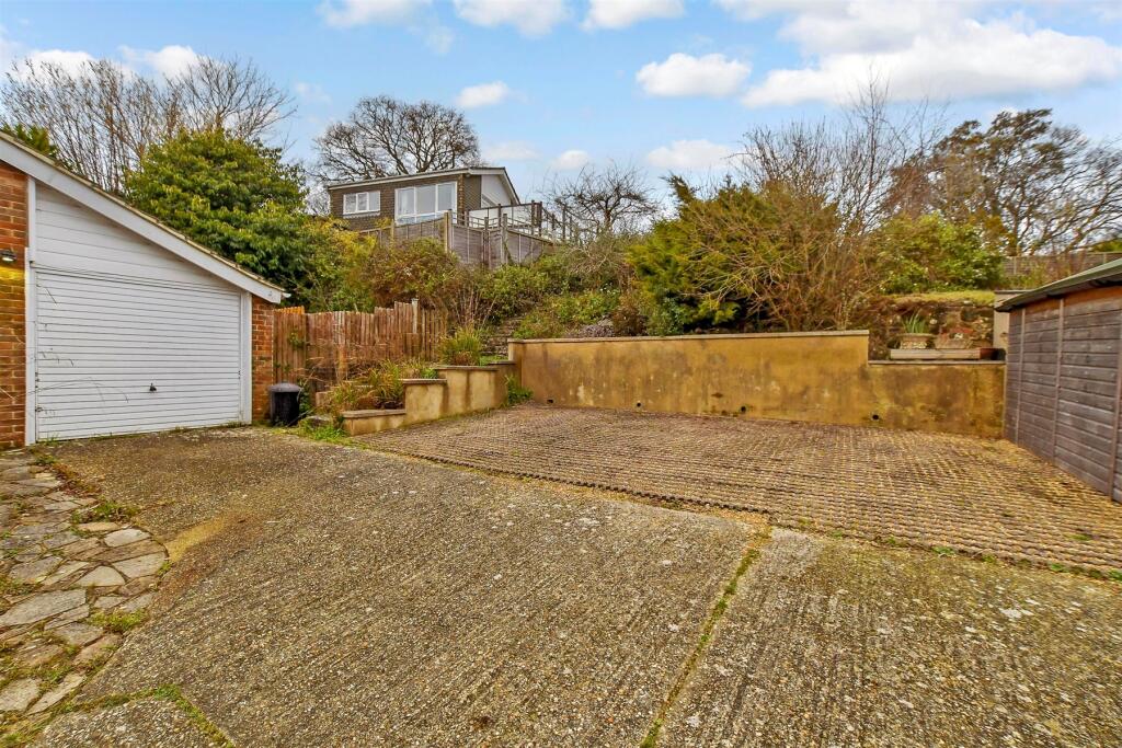 Driveway/Parking