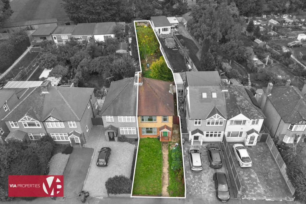 High Road, Broxbourne, EN10