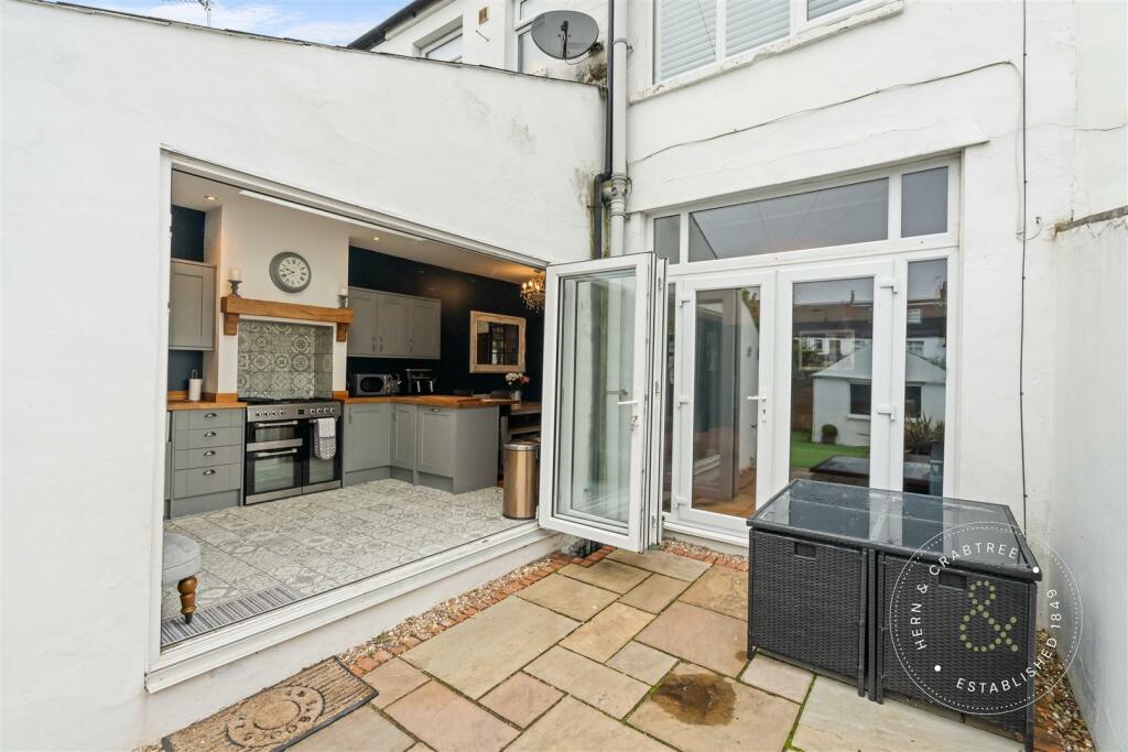 Ullswater Avenue, Cyncoed, Hern Crabtree (32).jpg