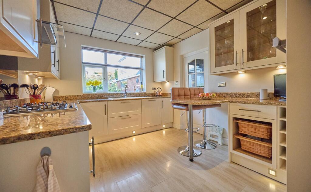 174 brookside (3).jpg