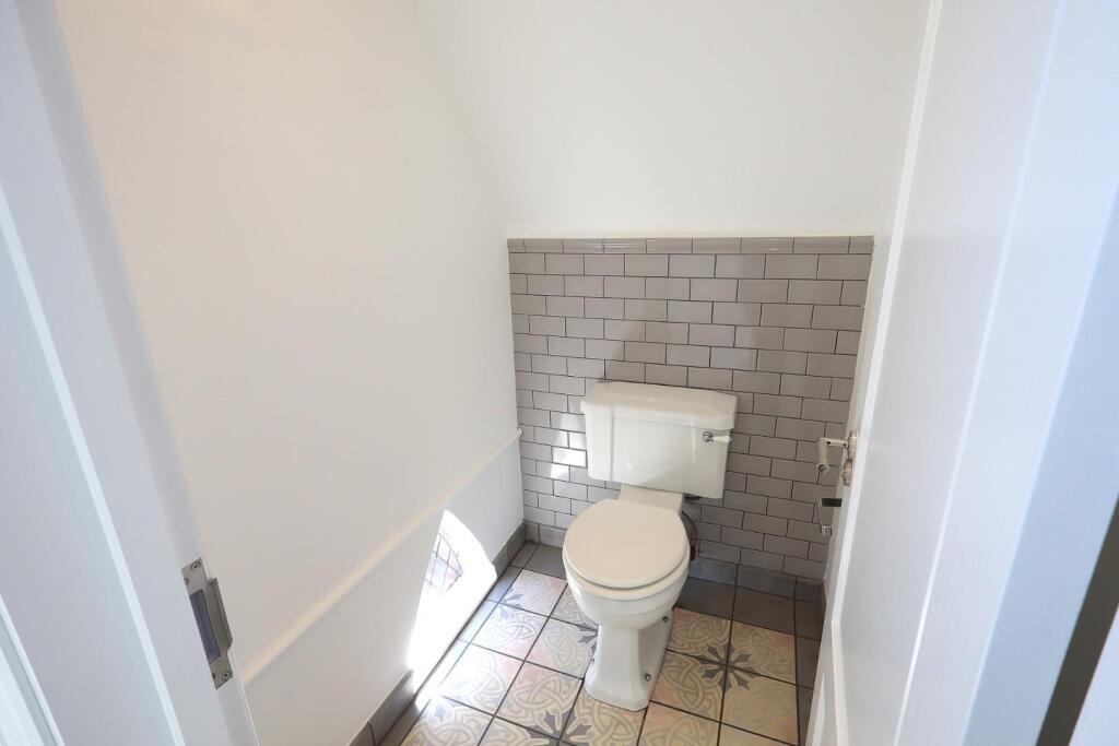 1st Floor Cloakroom