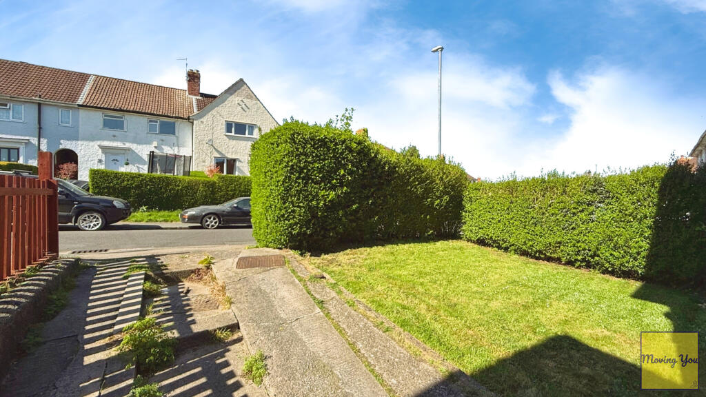 Front garden/ driveway