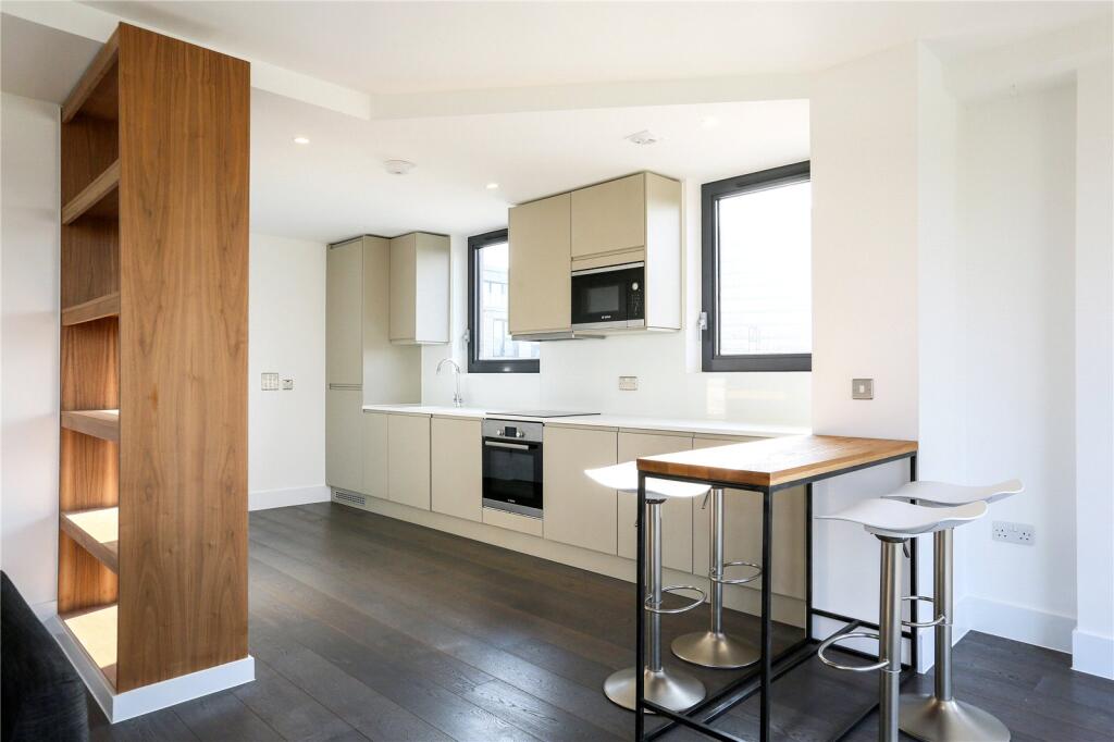 Kitchen/Dining Area