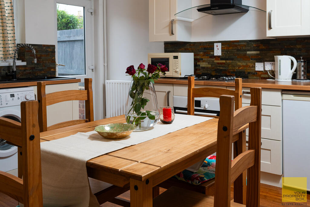 5 Happy Land North0029