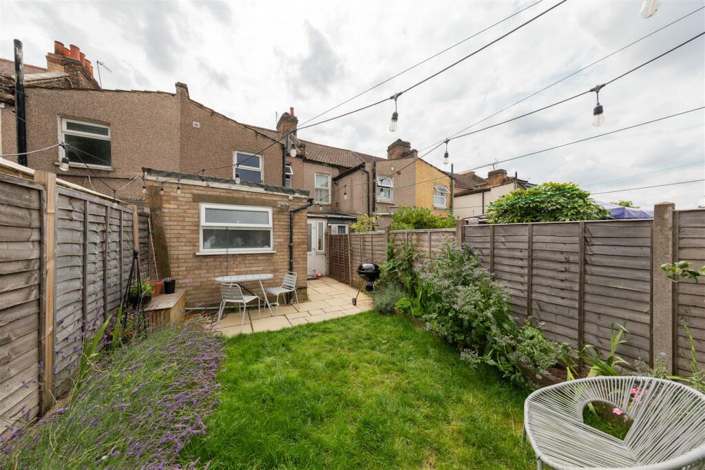 Shakespeare Road, E17
