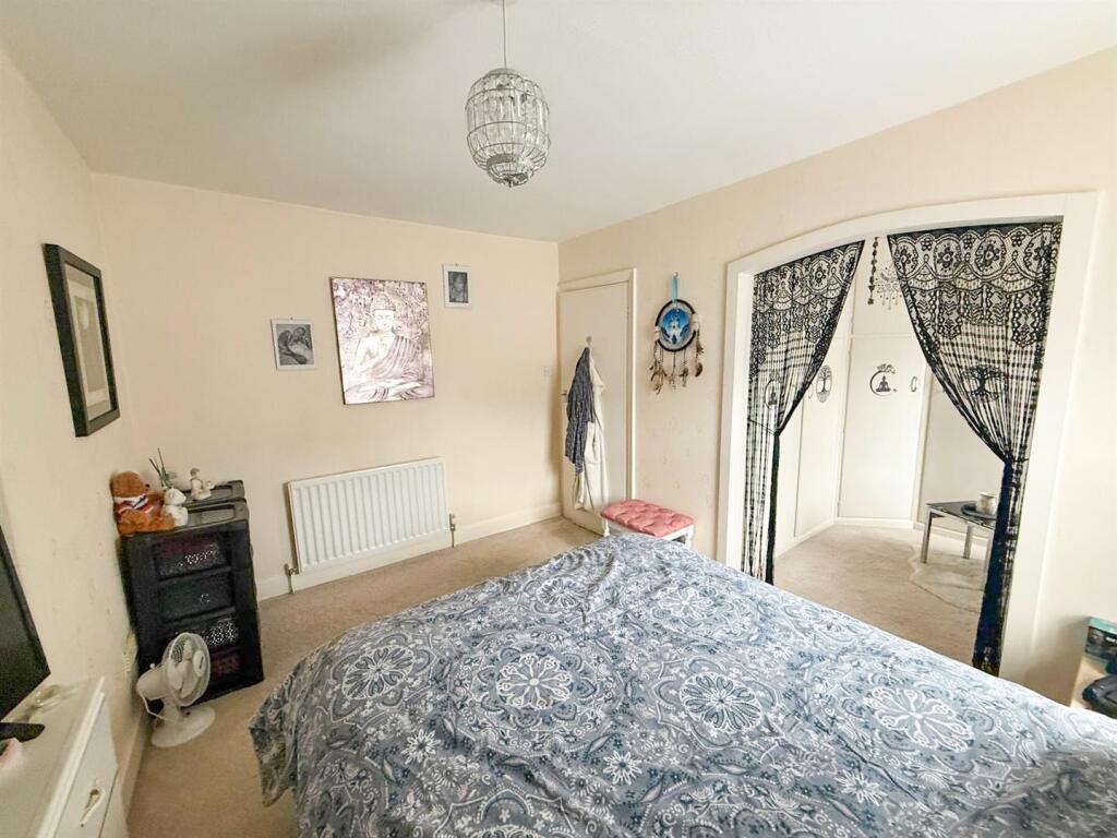 3 bed terrace, Silsden 14