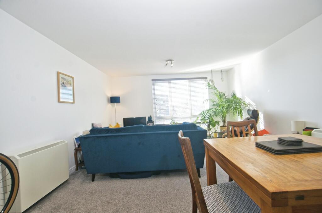 Living/Dining Area