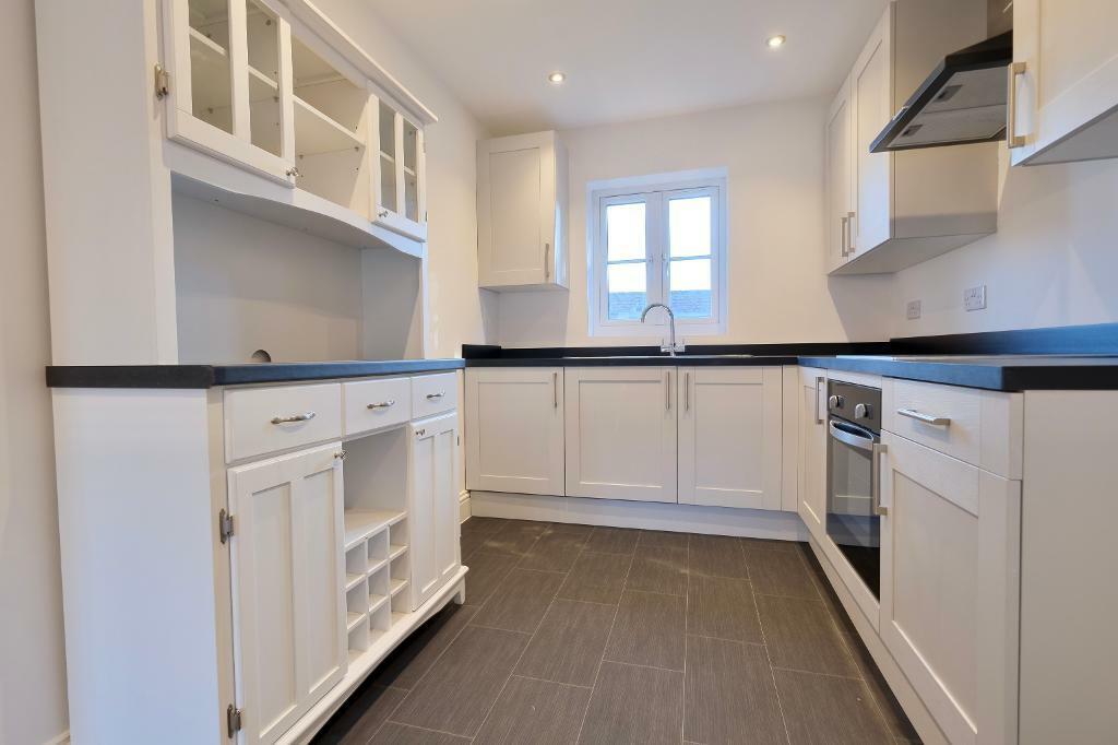 Fitted kitchen