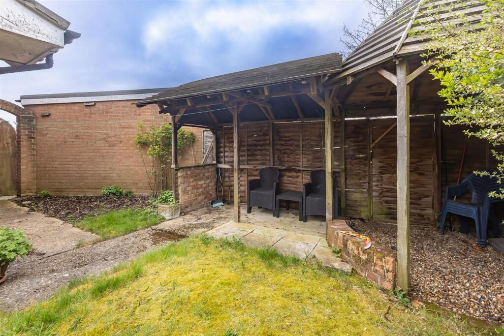 11 Higham View   (21).jpg