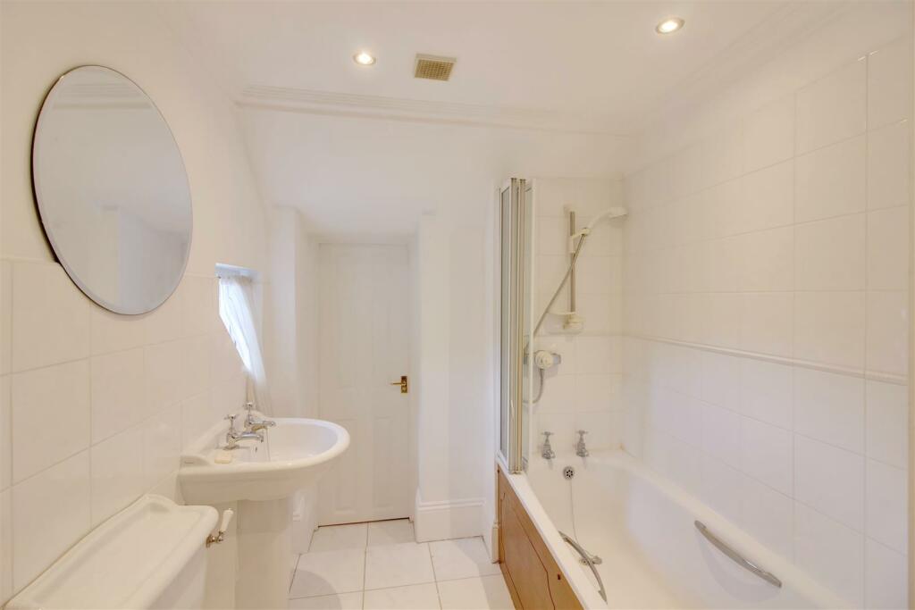 Family bathroom