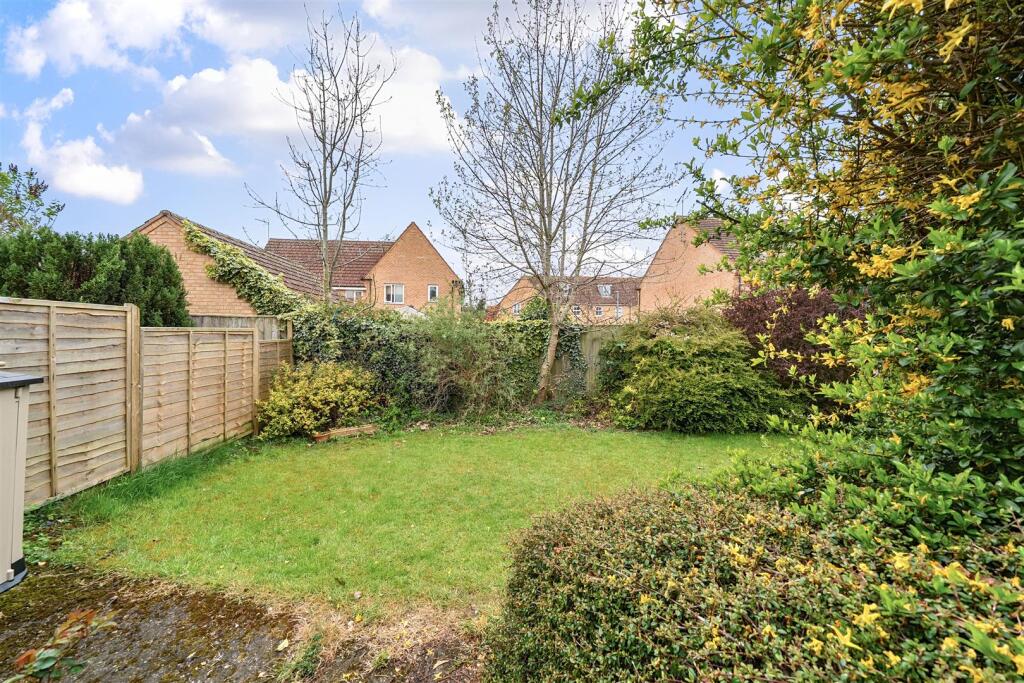 24 Pomfret Road, Towcester (12).jpg