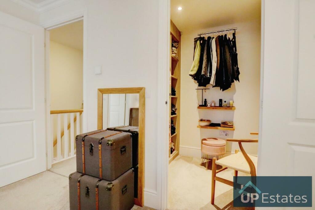 Dressing Room 2.jpg