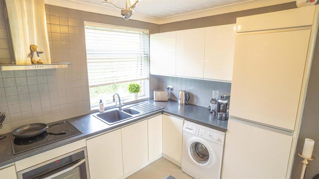 Grove6Kitch.jpg