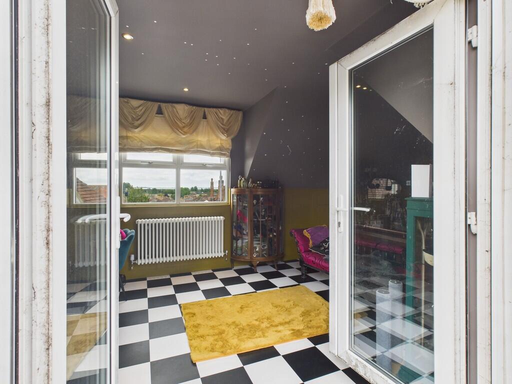 CAM05068G0-PR0032...