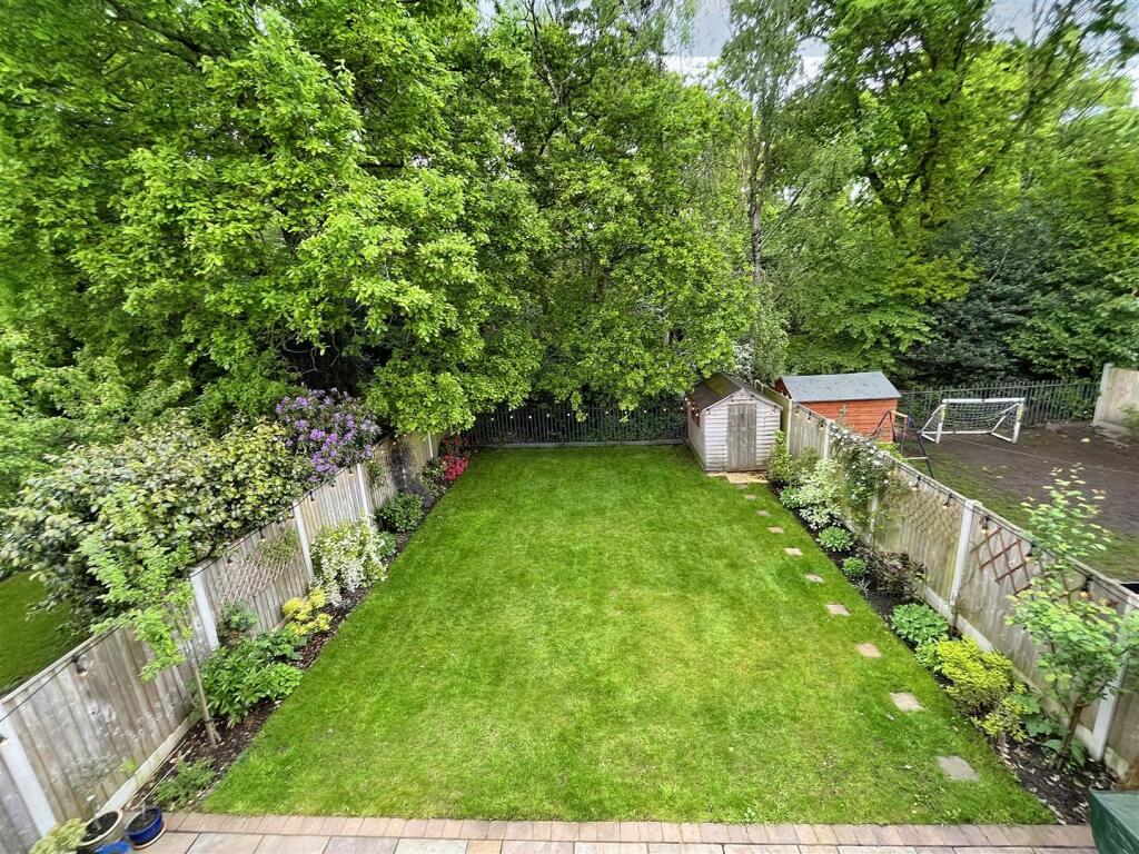 Gardens Aspect 3