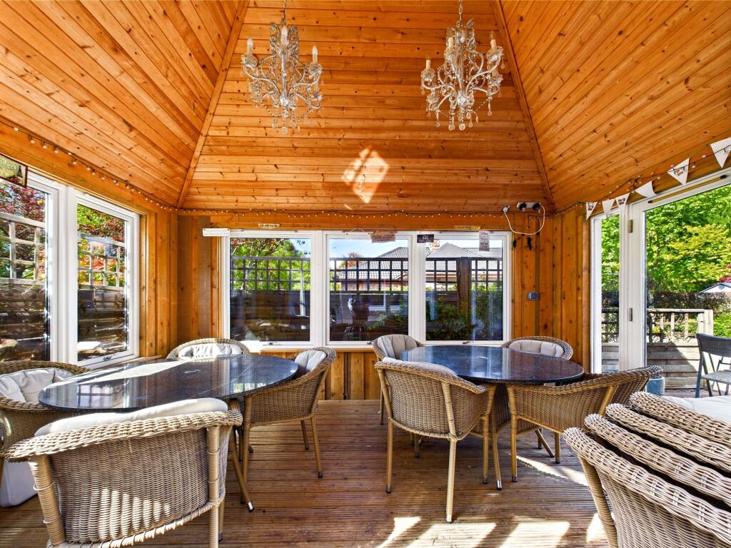 BBQ Hut