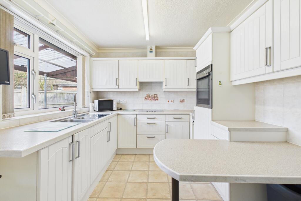 CAM03162G0-PR0223-STILL007