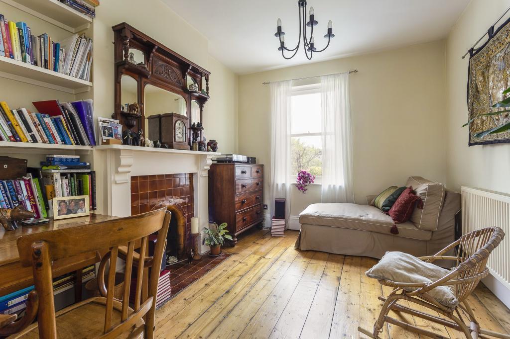 71 Copt Elm Road 306088 (7).jpg