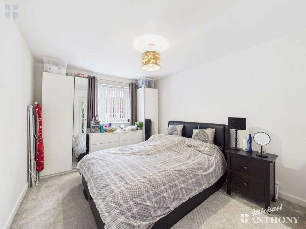 CAM03852G0-PR0464-STILL012-thumbnail-h750-70