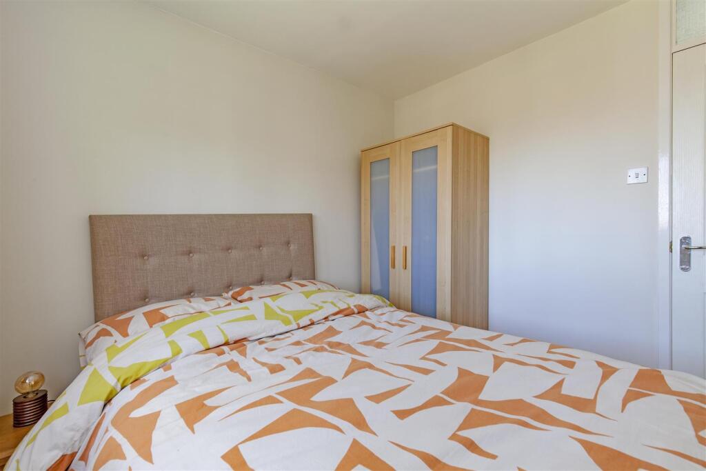 Bedroom 2-2.jpg