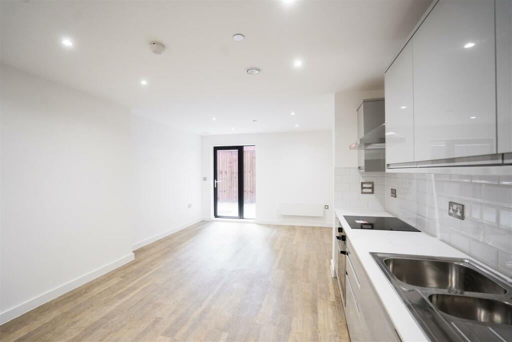 Flat 4-00004.jpg