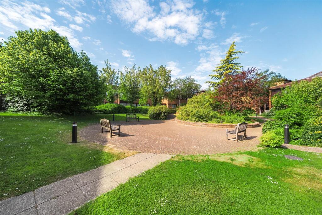PUBLIC GARDEN