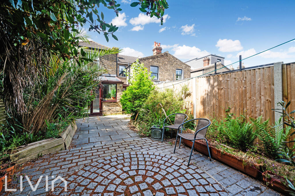 AMBERLEY GROVE, 15 (20 FROM 28)-12