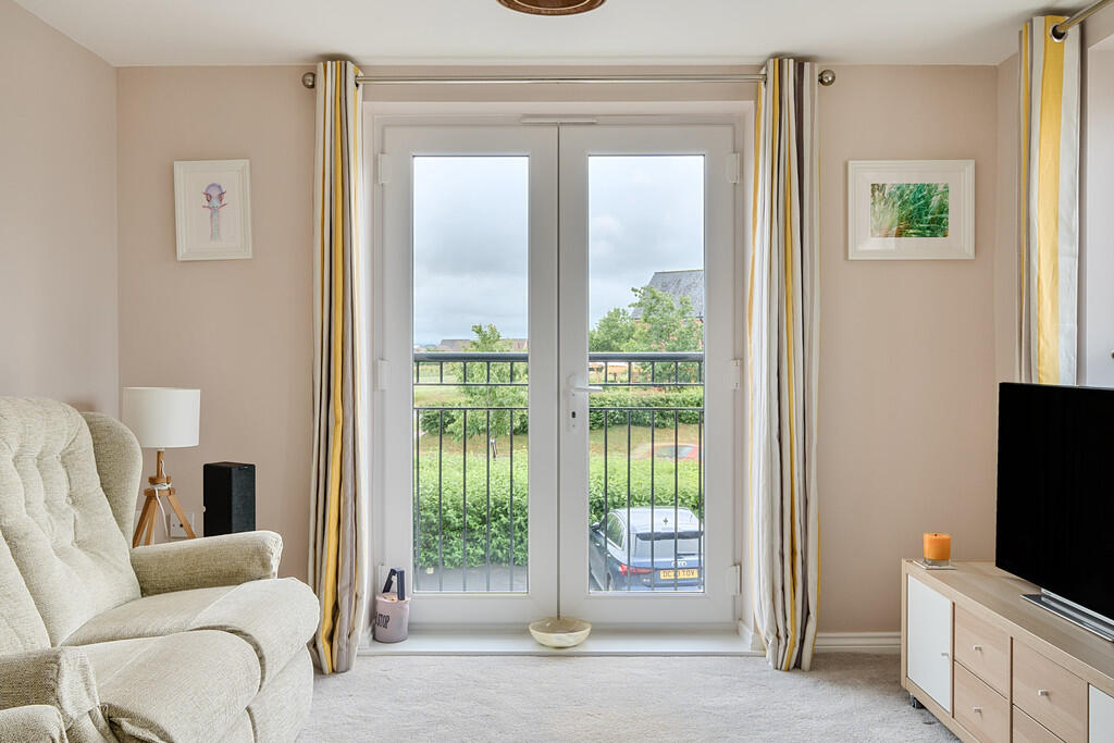 1304359-6-683f3b6...