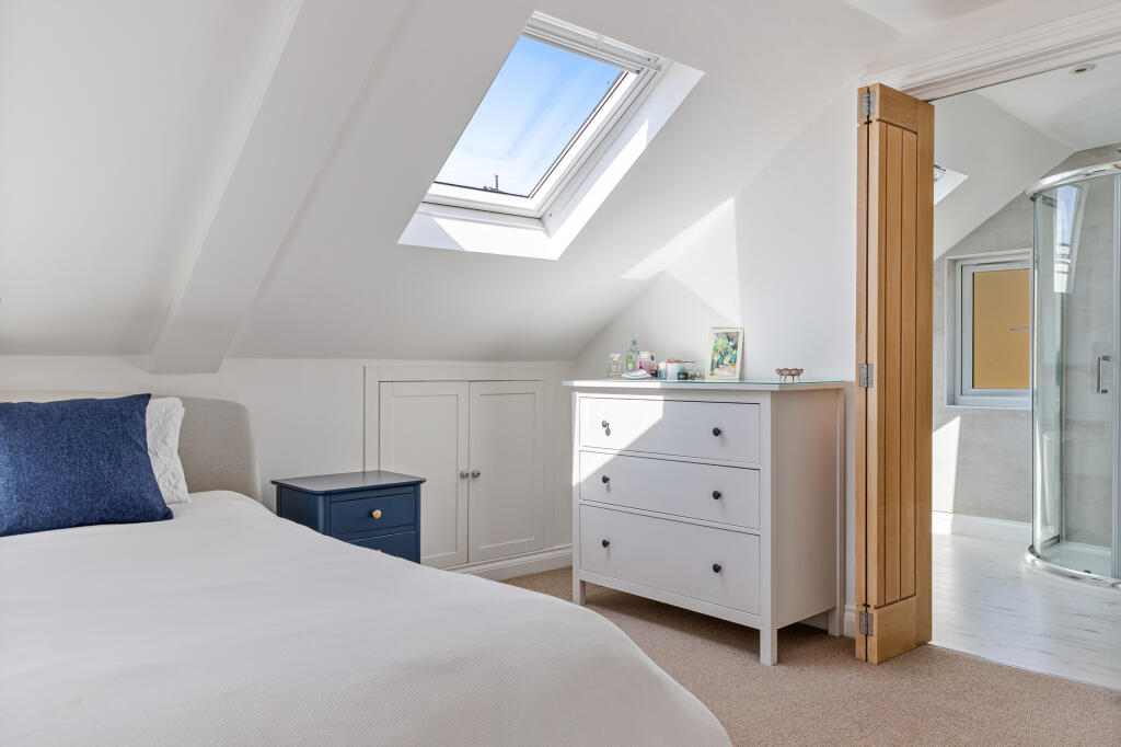 A40 - 6 Furzehill Road Heybrook Bay - 250718