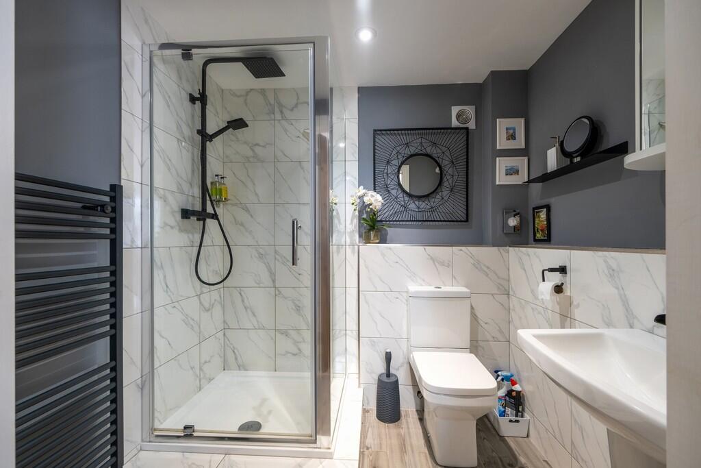 1440px-Elm Farm H...