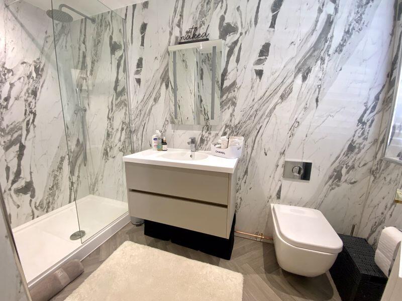 Ensuite Shower Room