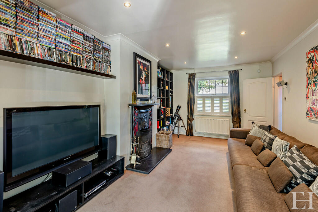 8614765-interiorW...
