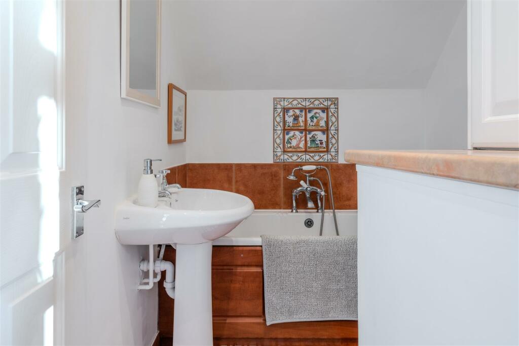 Bathroom-2.jpg