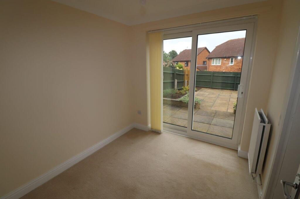DINING ROOM.JPG