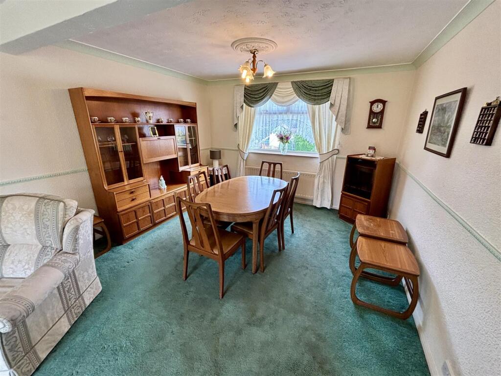 Open Plan Living and Dining Room