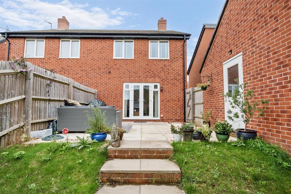 12 Skelhorn Avenue