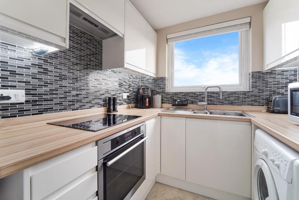 PACKHAM COURT (19).jpg