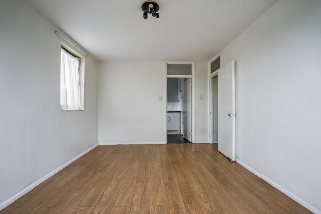 Flat 23 Keats House, Porchester Mead, Beckenham, BR3 1TD