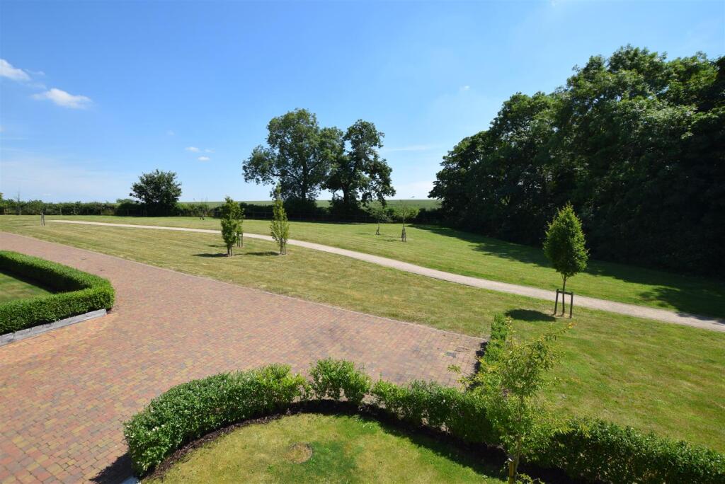 Frontage &amp; Driveway
