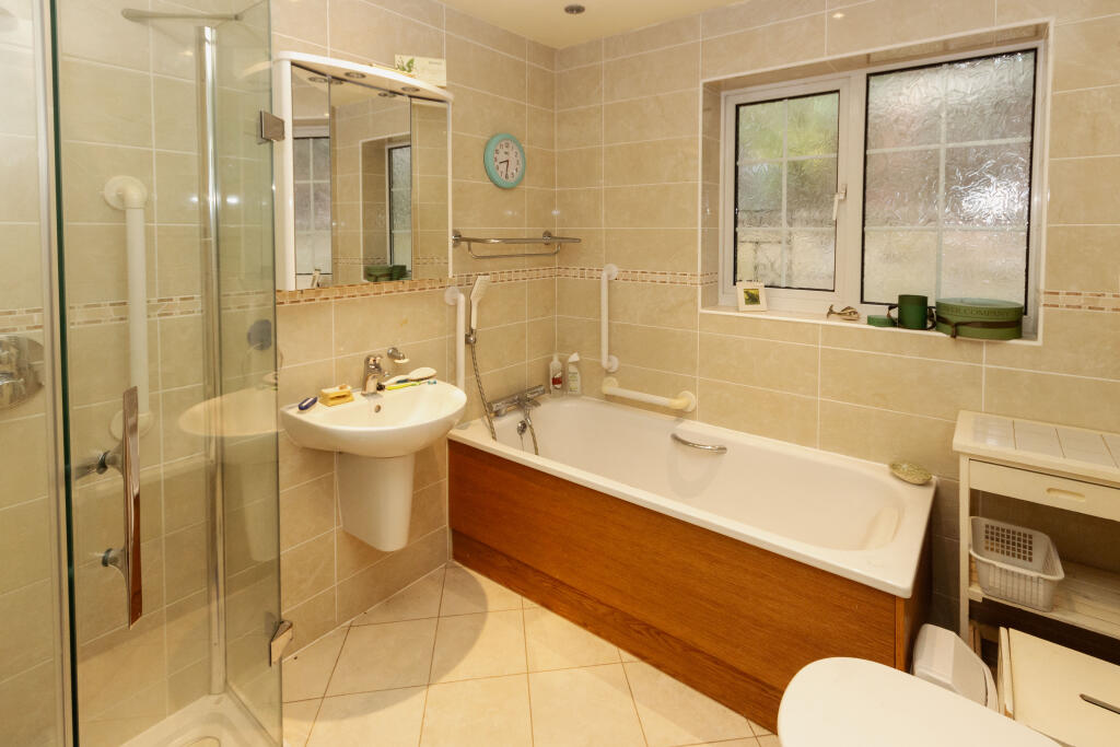 bathroom2
