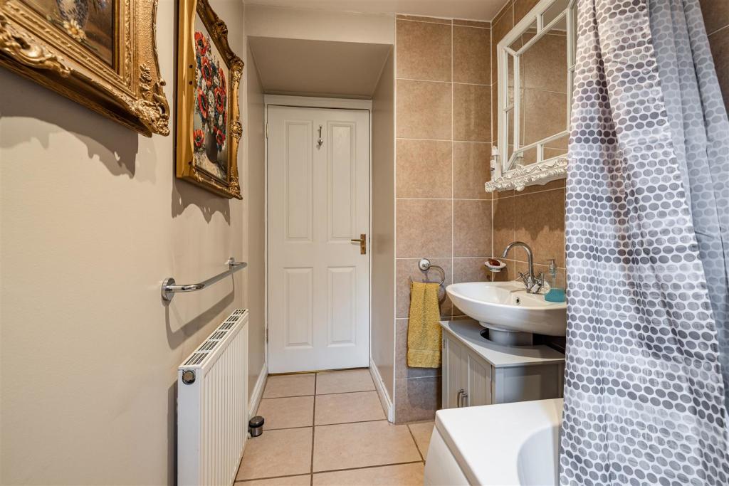 2 Smithy Row Clovenfords 13.JPG