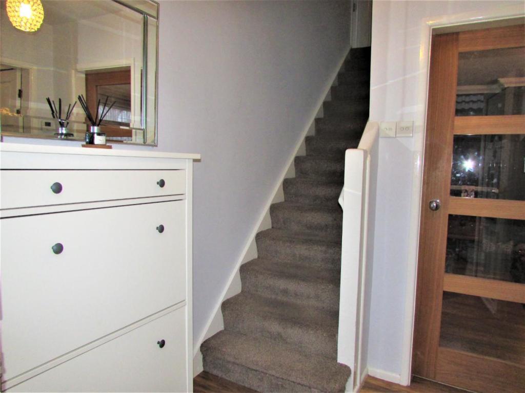 RothwellSt17hall.JPG