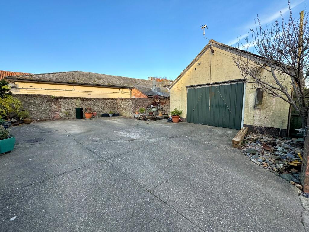 Garage/ Workshop &amp; Parking