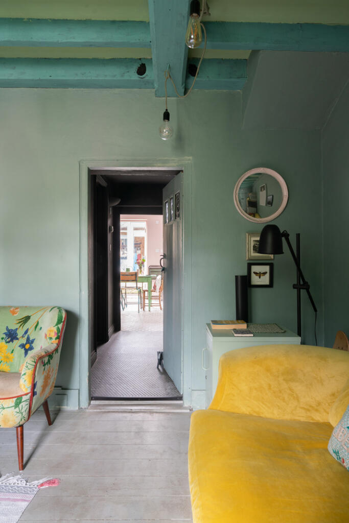 278598 - CHRISTCHURCH-ROAD-SW14-010.jpg