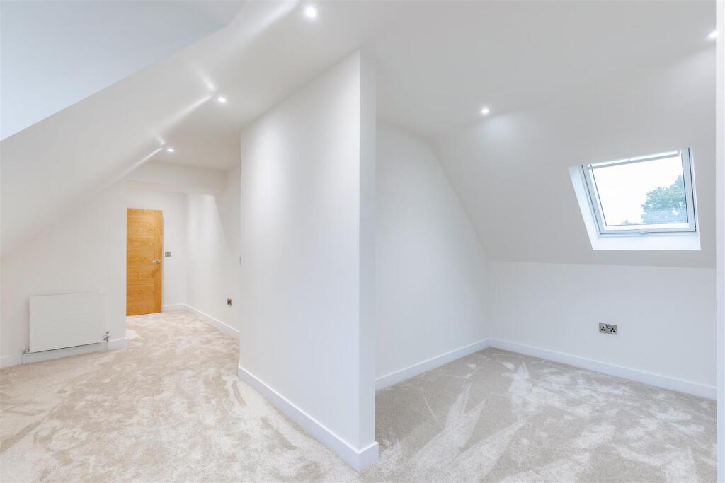 8665193-interior14.jpg