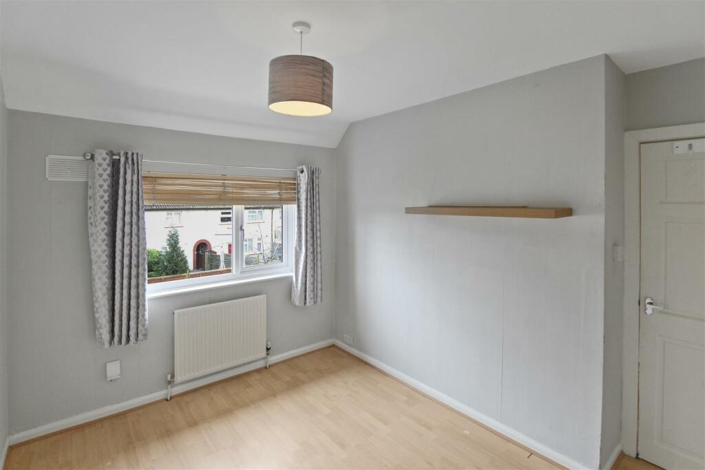Laburnum Crescent (3).jpeg