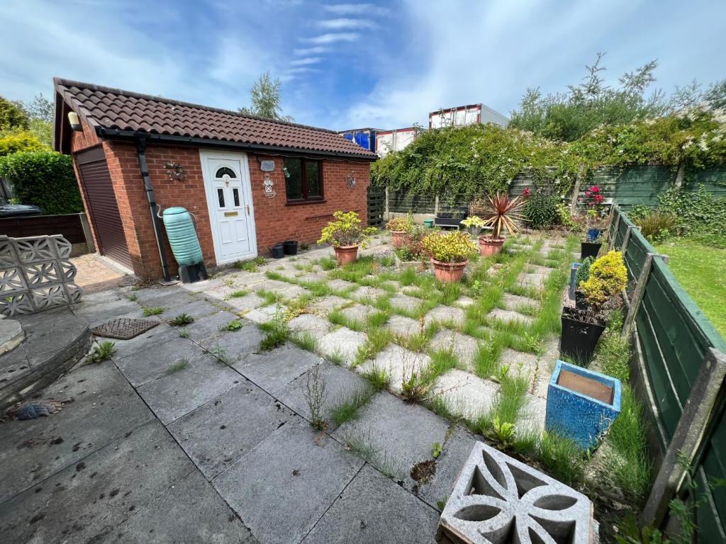 Outside - Rear Garden